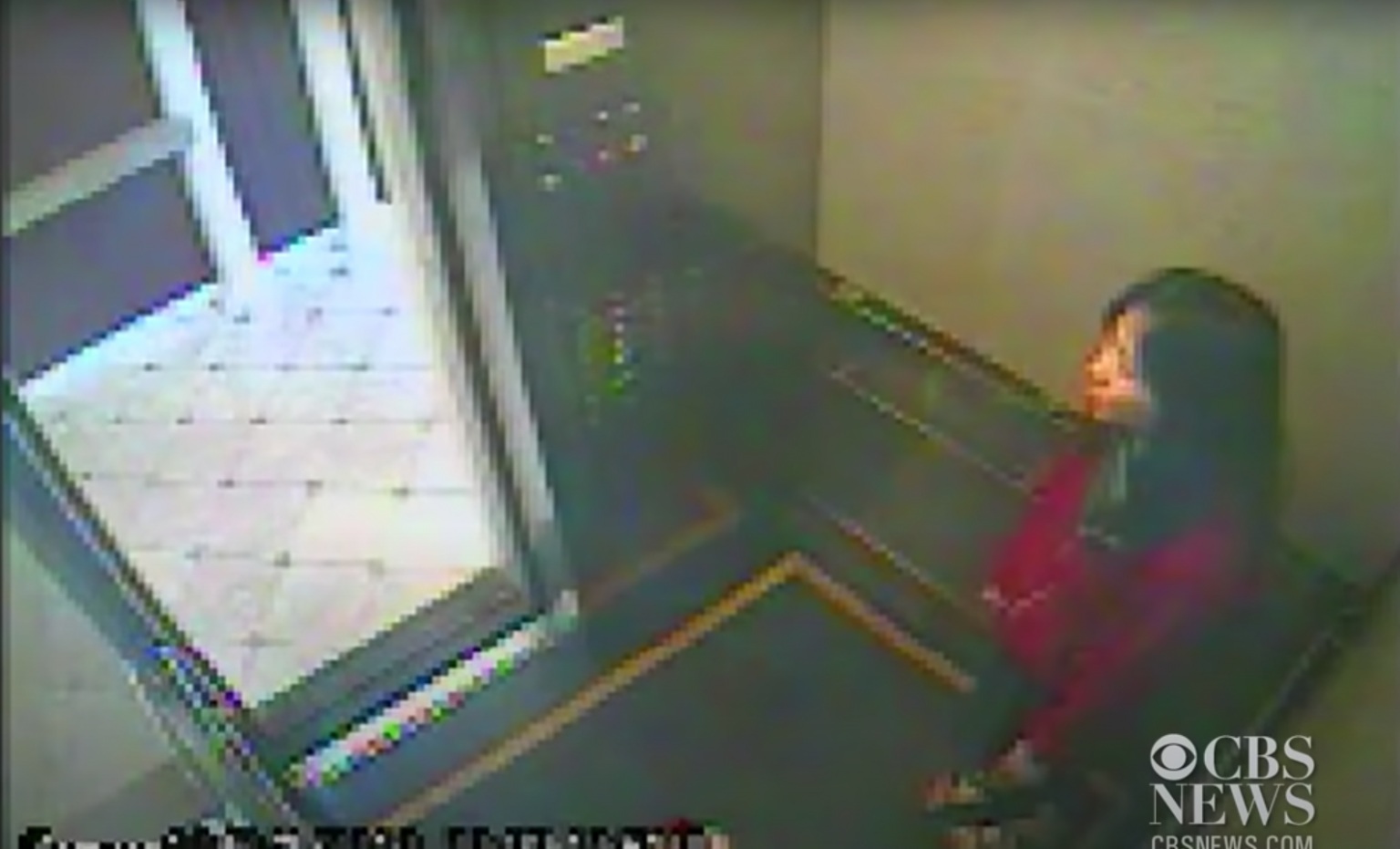 Elisa Lam en un extraño video en el elevador del Cecil Hotel