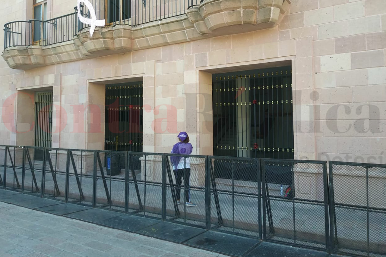 A gritos madre exige justicia por la muerte violenta de su hijo