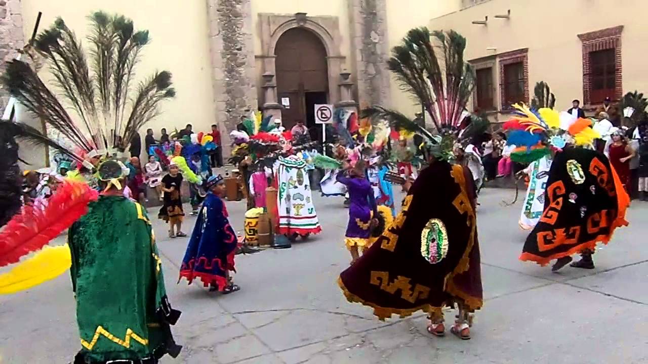 Celebración de danza tradicional en Feria Regional Ahualulco en San Luis Potosí. 