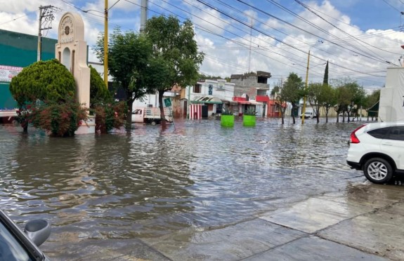 Inundación en Privadas de la Hacienda